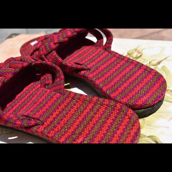 🏖Red/Brown Woven Kultura Slippers🏖 - Picture 5 of 9